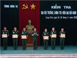 Trung đoàn 141 kiểm tra đại đội trưởng, chính trị viên đại đội